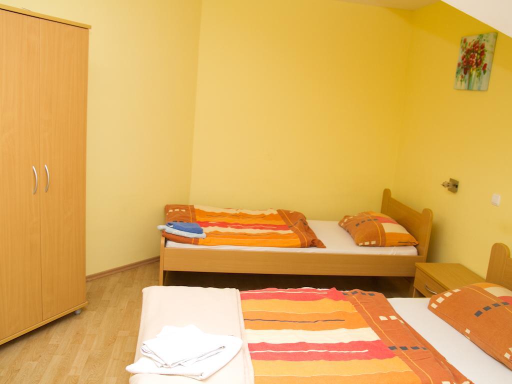 Guest House Pri Treh Lipah بتوي المظهر الخارجي الصورة